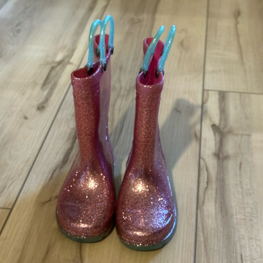 VGUC Girls Western Chief sparkly pink and blue light up rain boots rainboots